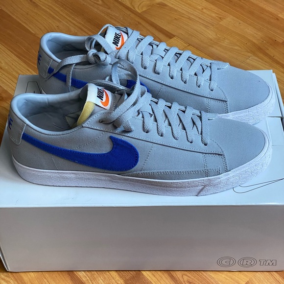 nike blue canvas shoes